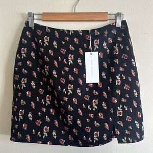 NWT Lush Black floral satin mini skirt side slit M